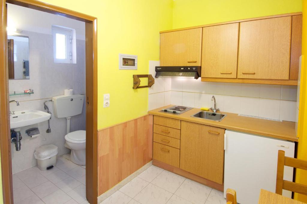 Remezzo Apartments room 2